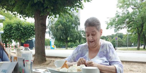 Im Café in Travemünde