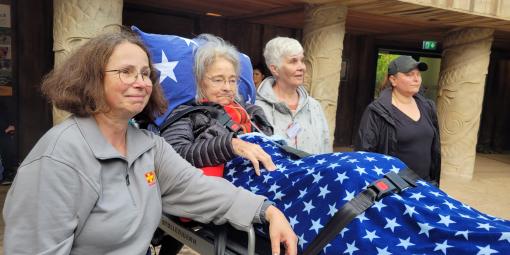 Maria mit ihrer Freundin Sigrid und Wunscherfüllerin Dörnte